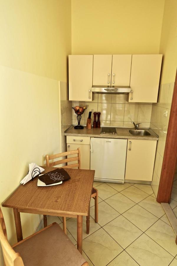 Apartments Ida Sućuraj Buitenkant foto